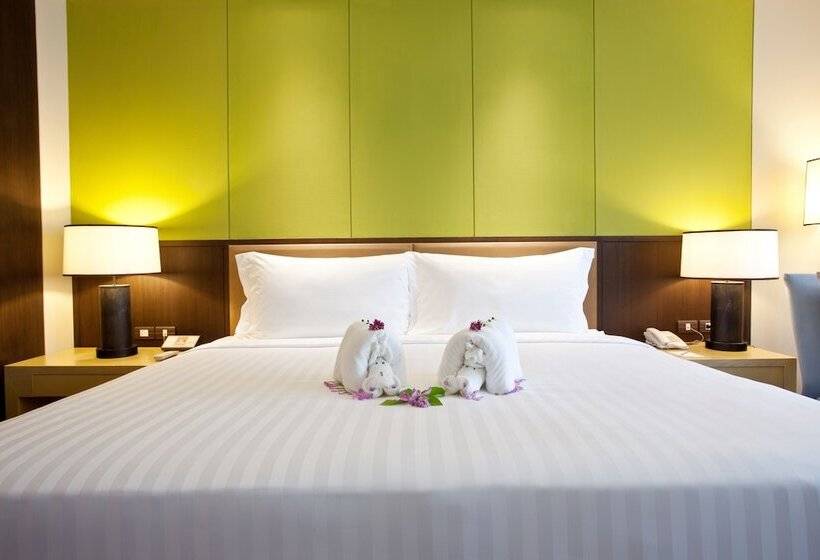 Номер Premium Вид на Бассейн, Graceland Khaolak Beachfront Resort