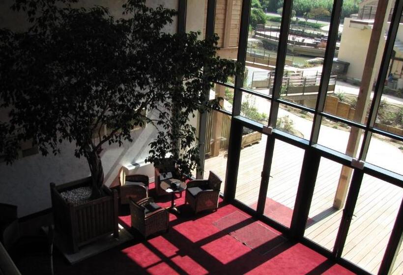 자쿠지 스위트, Ile Du Gua Suites