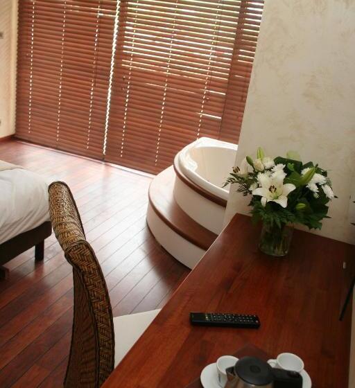 자쿠지 스위트, Ile Du Gua Suites