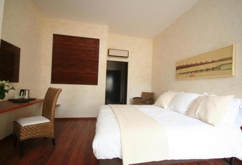 자쿠지 스위트, Ile Du Gua Suites