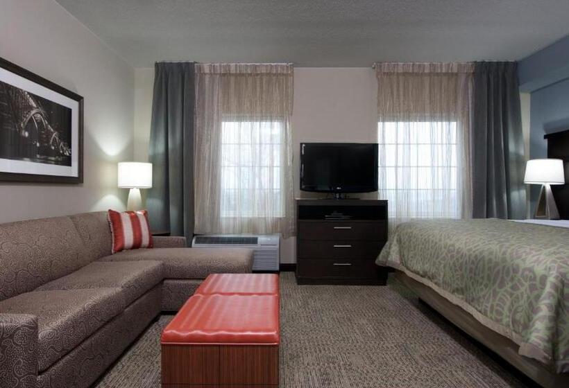 带大床的标准工作室, Staybridge Suites Buffalo Amherst, An Ihg