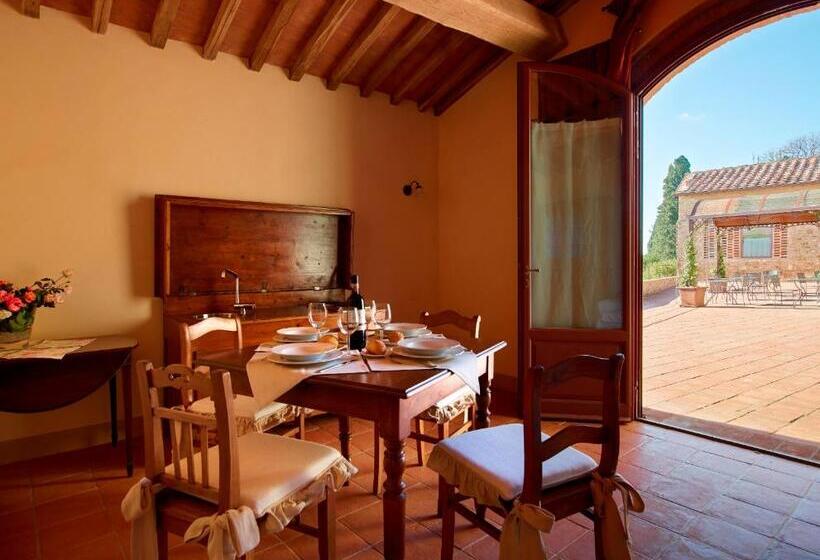 Полулюкс, Relais Borgo Petrognano