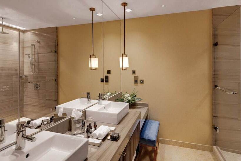 Номер Executive, Kempinski Hotel Gold Coast City