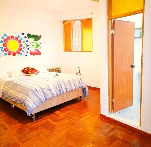 اتاق ساده سه‌ نفره, The Andean Rooftop Guesthouse