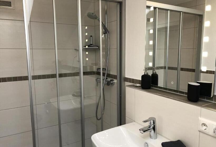 Номер Стандарт с Балконом, Pension Und Ferienwohnung Frech