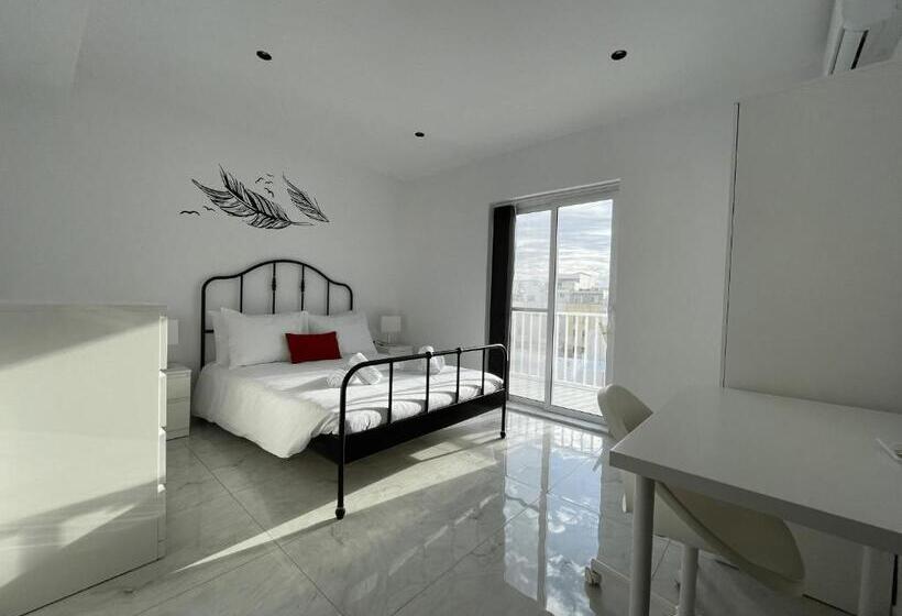 سوئیت با وان آب گرم, Casa Leon Malta