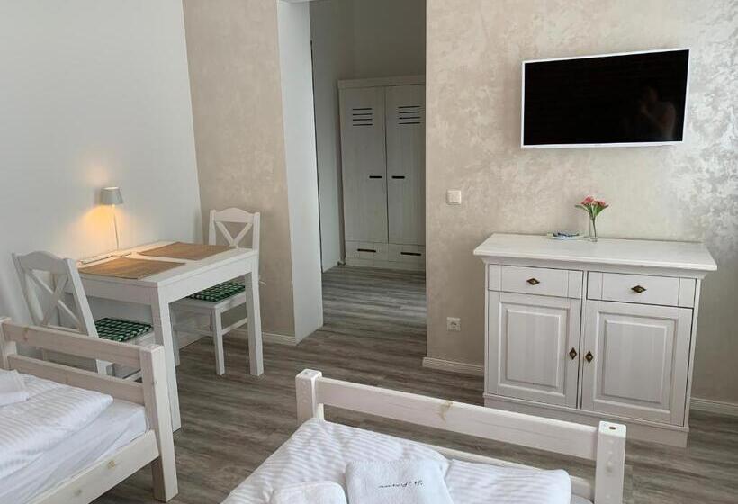 חדר סטנדרט, Haus 8
