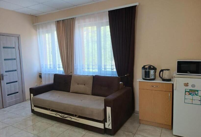 Апартаменты 2 Спальни, Kitica House