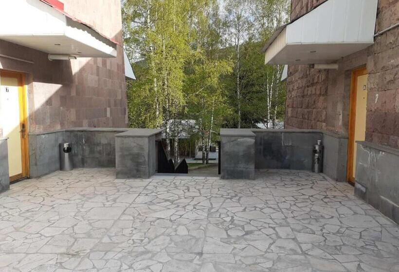 Хижина, Ani Resort