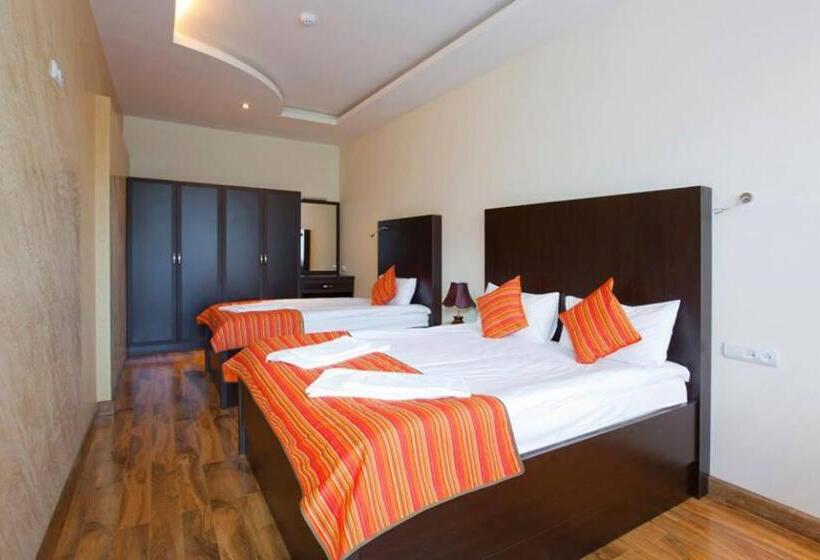 Номер Стандарт Трехместный, Ani Resort