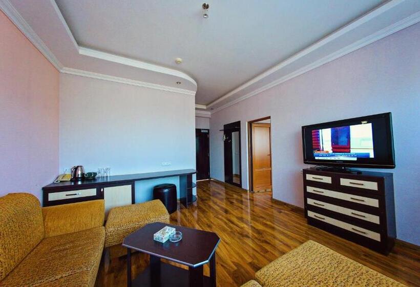 Номер Стандарт Трехместный, Ani Resort