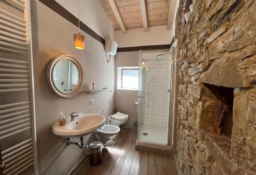 اتاق استاندارد, Agriturismo B&b Luna Di Quarazzana In Fivizzano Tuscany