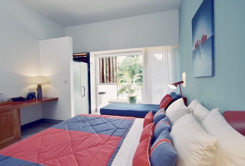 اتاق لوکس با چشم‌انداز استخر, Rambutan Resort – Phnom Penh
