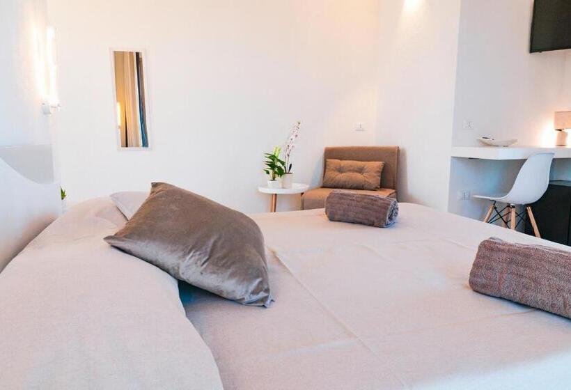 اتاق لوکس با تخت بزرگ, Seaside Home