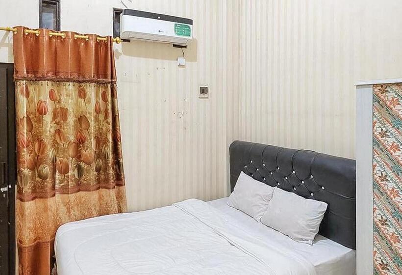 Номер Стандарт, Icha Homestay Near Terminal Purabaya Madiun
