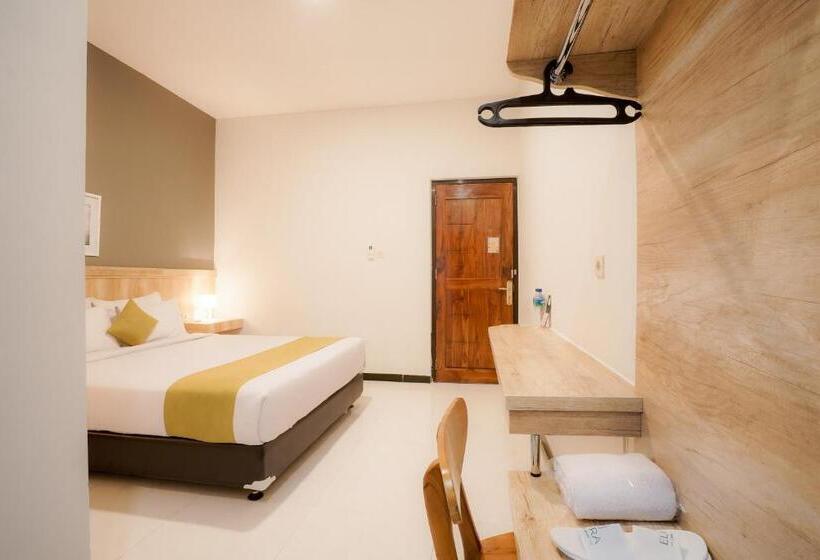Номер Deluxe, El Ora Hotel & Eatery Labuan Bajo
