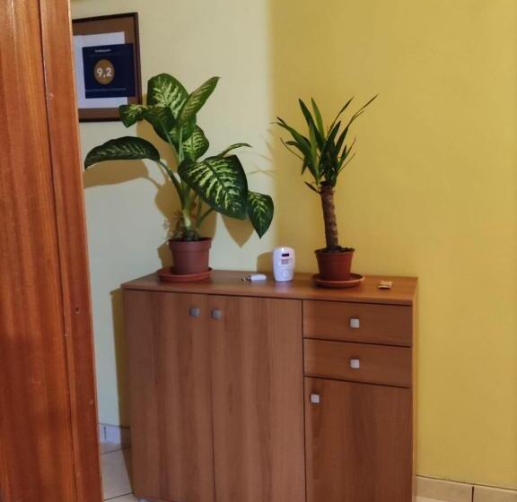 Трехместный Номер Стандарт Совместная Ванная, Bed And Breakfast La Campanula