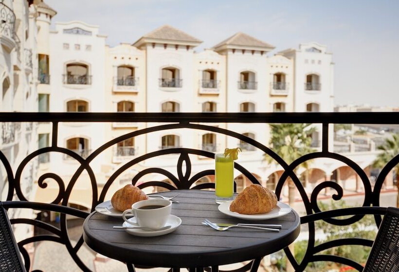 Номер Стандарт Двуспальная Кровать, Crowne Plaza Riyadh Al Waha, An Ihg