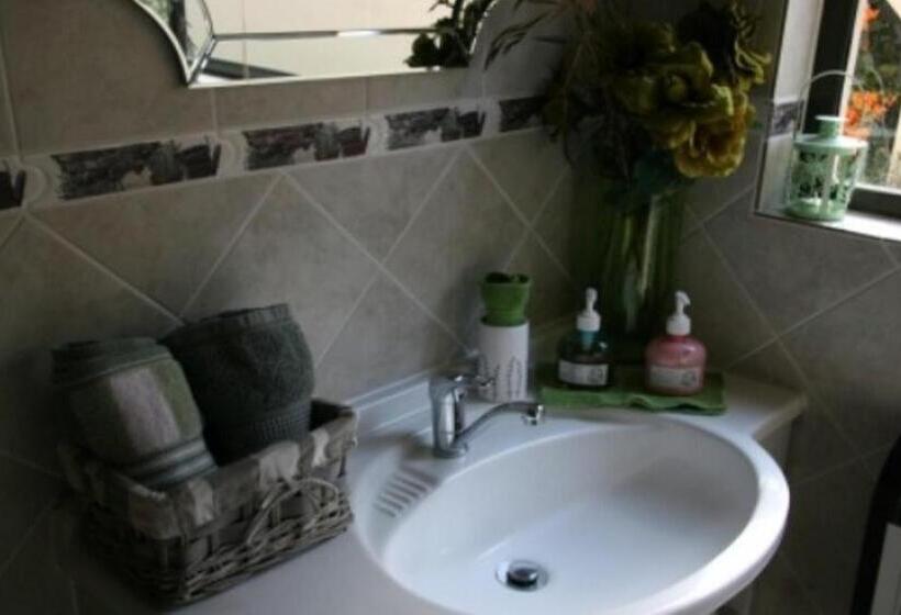 Номер Стандарт с Террасой, Ponciana Superior Guesthouse