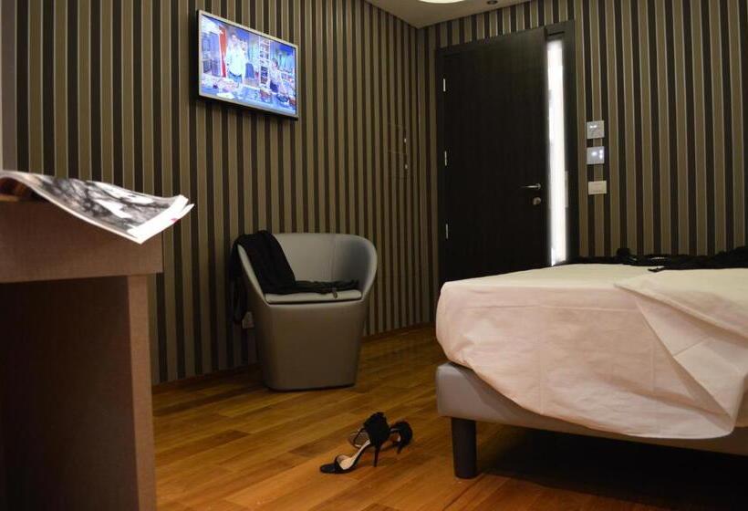 Четырехместный Номер Ejecutiva, Callistos Hotel & Spa