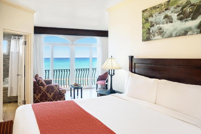 سوییت جونیور با چشم‌انداز دریا, Jewel Paradise Cove Adult Beach Resort & Spa