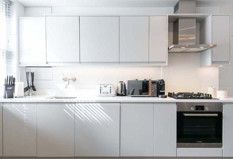 آپارتمان لوکس 1 خوابه, Urban Chic  Rathbone