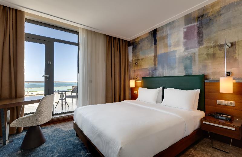 带特大床的标准间, Doubletree By Hilton Hotel Van
