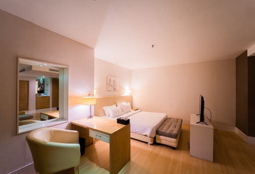 Полулюкс, Grand Jatra Hotel Balikpapan