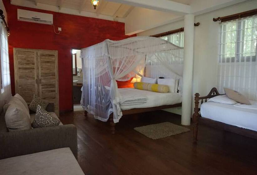 اتاق سوپریور, Thambapanni Retreat