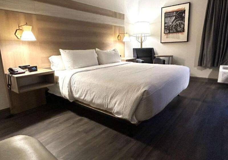 Номер Deluxe, The Langham  Shenzhen