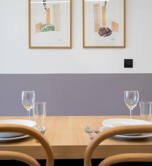 스위트, Alinea Urban Saripolou Square
