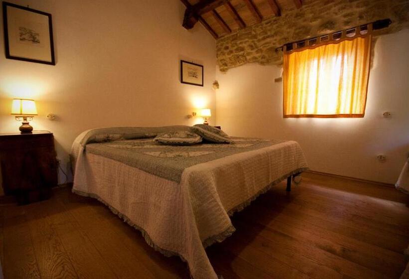 اتاق استاندارد سه نفره, Pietra Antica Agriturismo