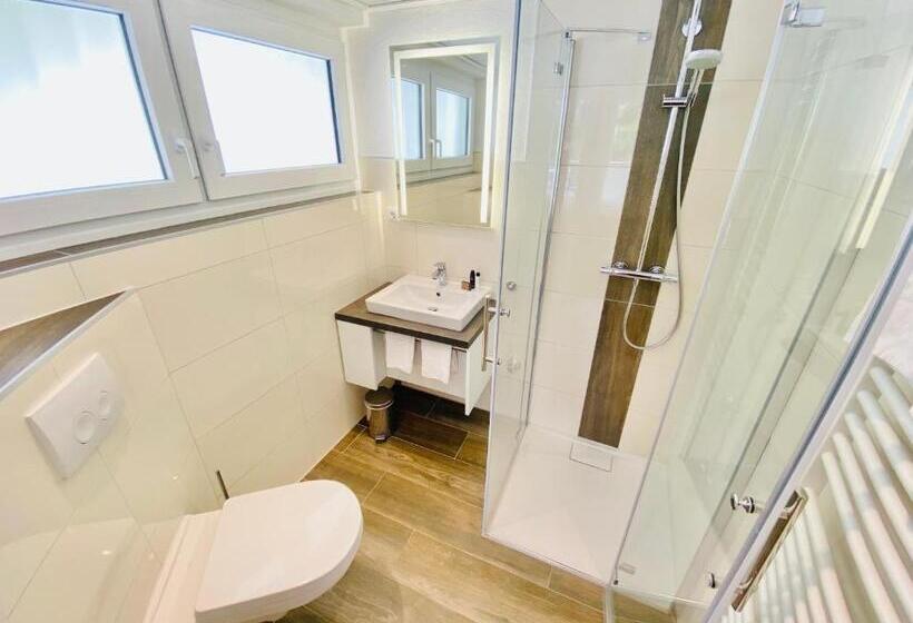 Номер Стандарт с Балконом, Landhotel Edersee