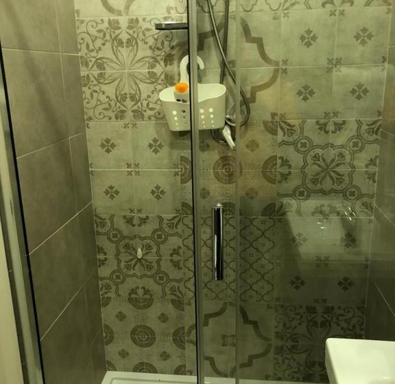 四人标准间, Casa Privata For You