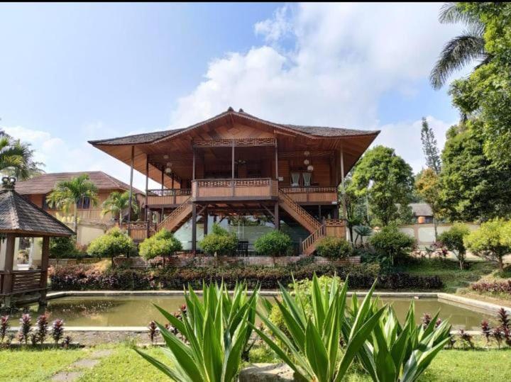 Вилла 3 Спальни, The Kulawi Villa & Resort