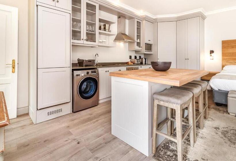 Студио Стандарт с Видом, L Ermitage   Franschhoek Chateau & Villas