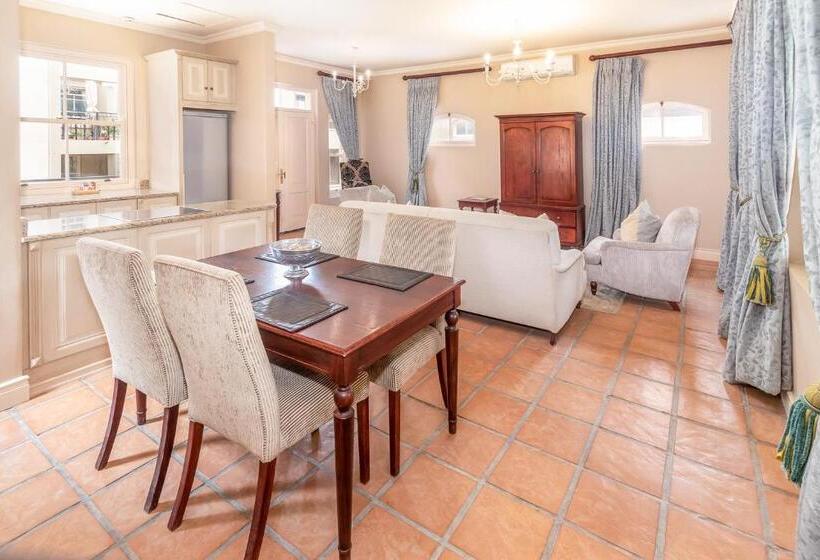 Вилла 2 Спальни, L Ermitage   Franschhoek Chateau & Villas