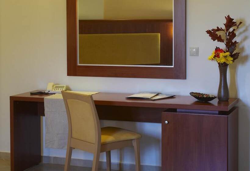Номер Стандарт, Parnis Palace Hotel Suites