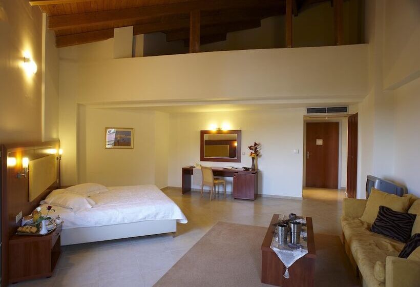 Люкс, Parnis Palace Hotel Suites