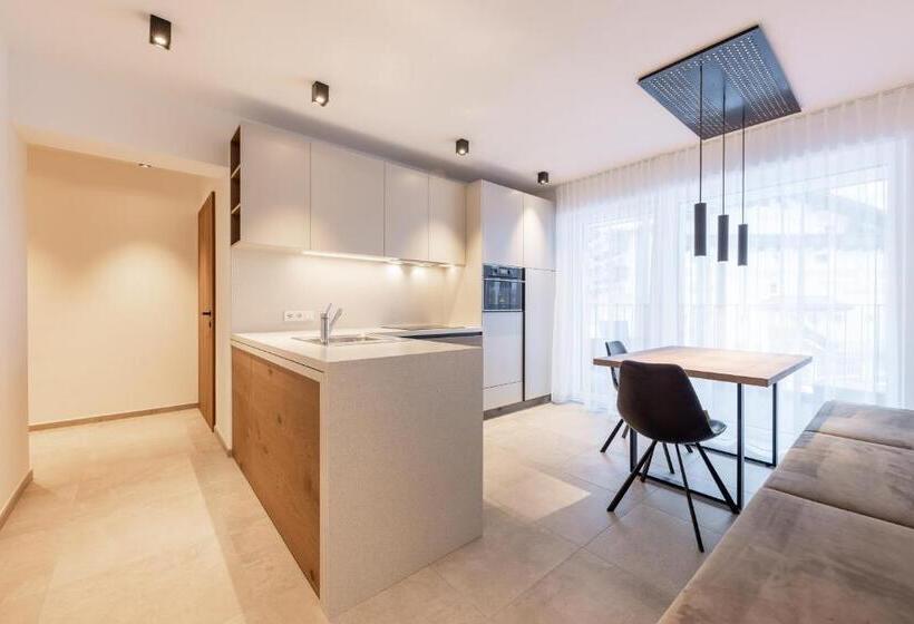 Апартаменты 1 Спальня с Видом, Max Mountain Apartments