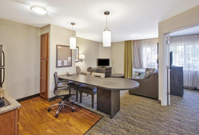Номер Стандарт, Candlewood Suites Indianapolis Airport, An Ihg