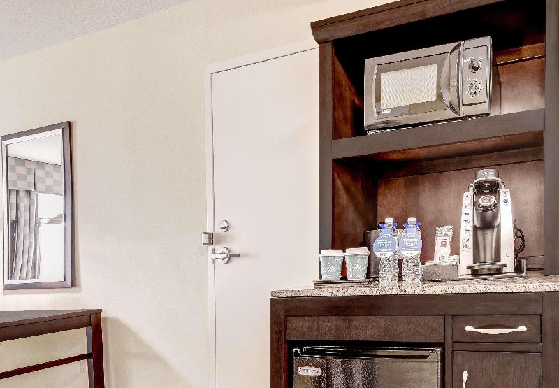 Номер Премиум, Hilton Garden Inn Waldorf