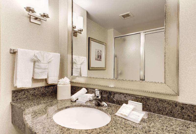 Стандартный Номер Кровать Кинг, Hilton Garden Inn Waldorf