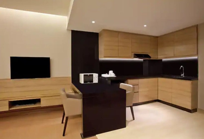 带大床的标准工作室, Doubletree Suites By Hilton Bengaluru Outer Ring Road