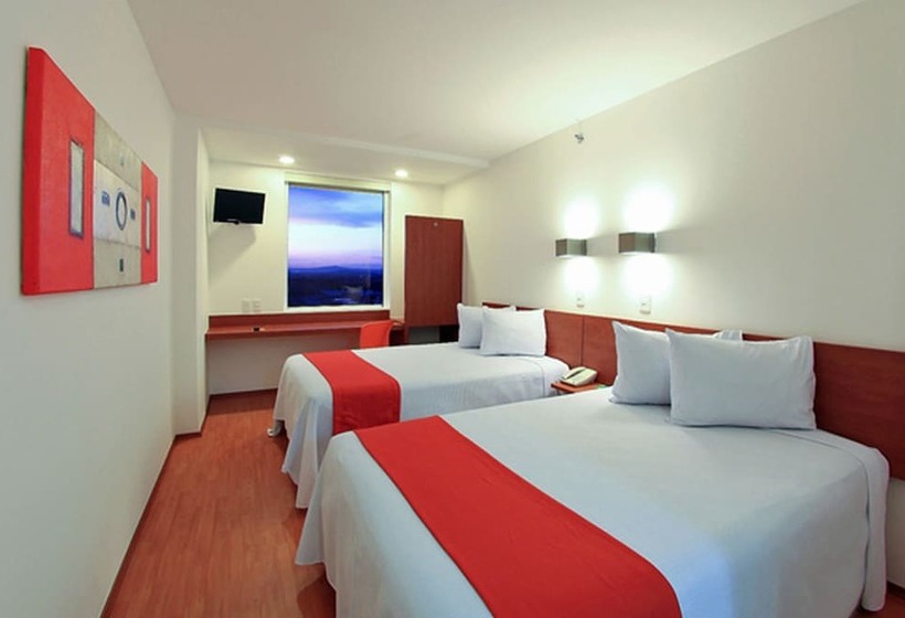 Номер Superior, One Queretaro Aeropuerto