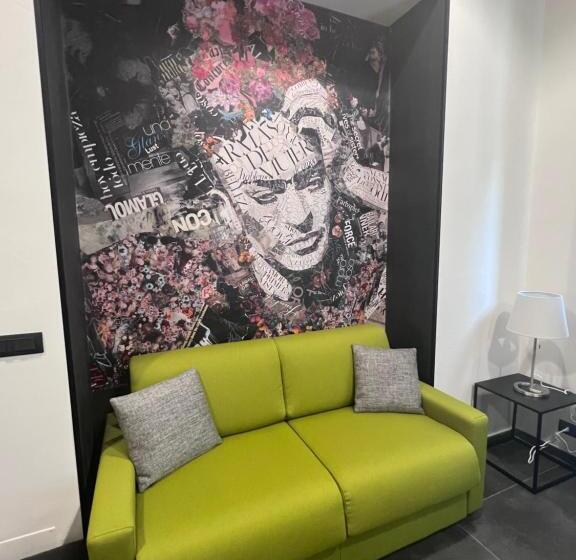 اتاق دوبلکس, Residence Star