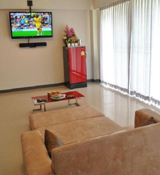 Люкс, O.u.m. Hotel   โรงแรมโอยูเอ็ม