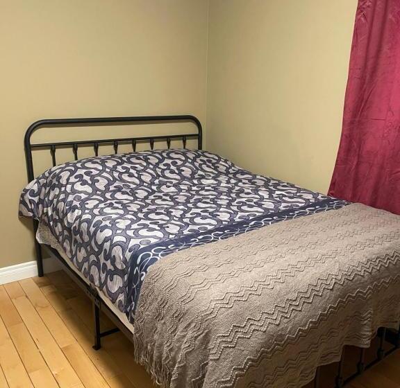 اتاق استاندارد یک تخته با سرویس بهداشتی مشترک, Lemon Tree Inn