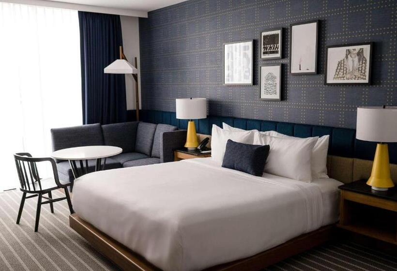 キングサイズベッドのスタンダードルーム, Cambria Hotel Boston Somerville