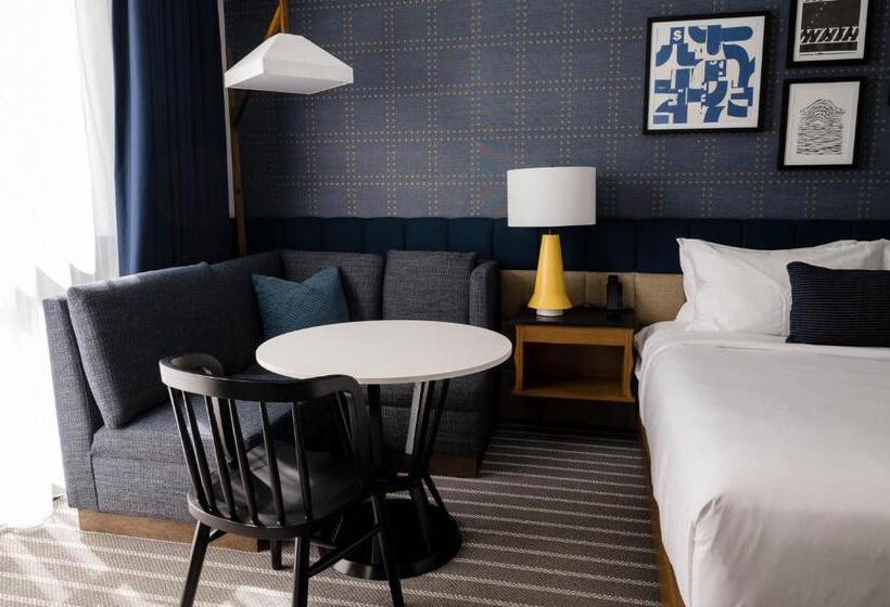 キングサイズベッドのスタンダードルーム, Cambria Hotel Boston Somerville